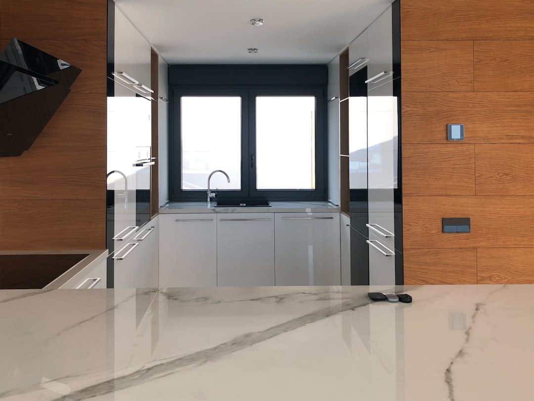 Worn kitchen countertop being replaced in Redding, CA